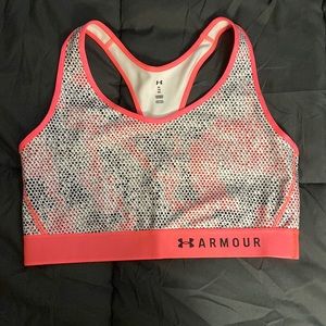 woman’s under armour sports bra XL